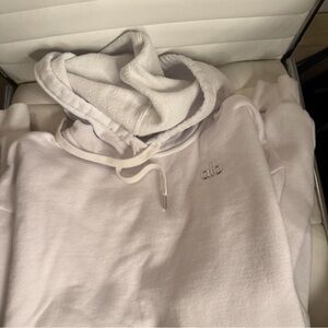 Alo White accolade set